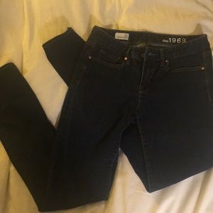 Gap Always Skinny dark denim jeans. Size 27 Long.